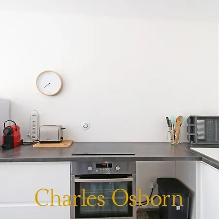 Poupou's A Few Steps From The Beach Sete