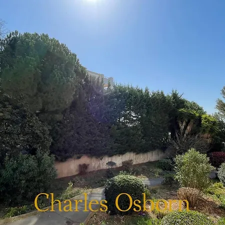 Poupou's A Few Steps From The Beach * Sete